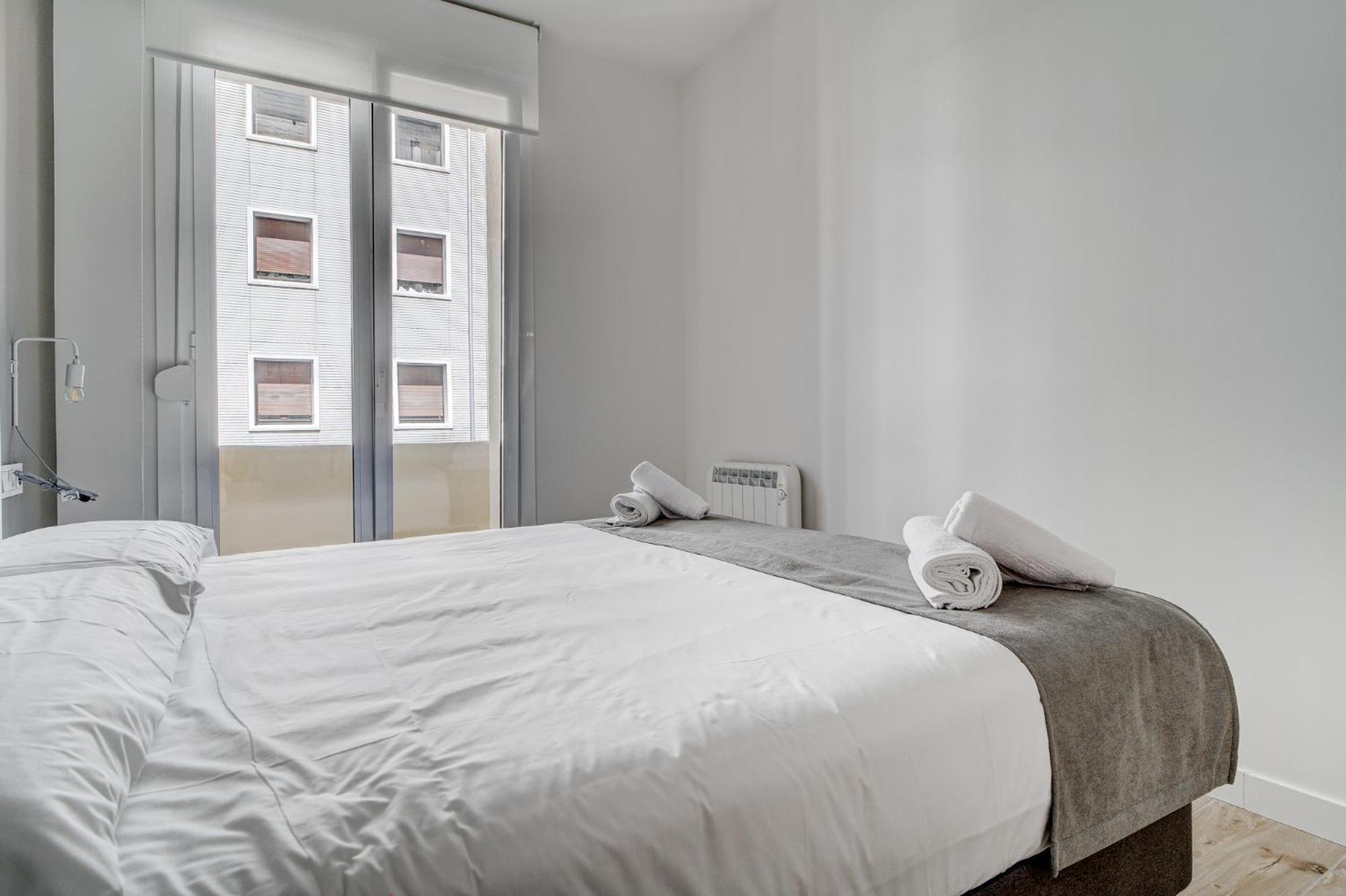 Apartamentos Gran Via By Sanse Holidays Сан-Себастьян Екстер'єр фото