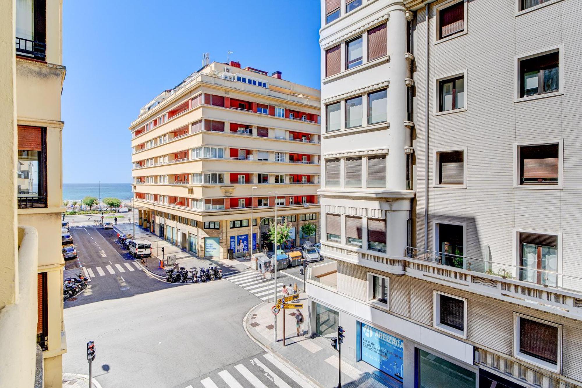 Apartamentos Gran Via By Sanse Holidays Сан-Себастьян Екстер'єр фото