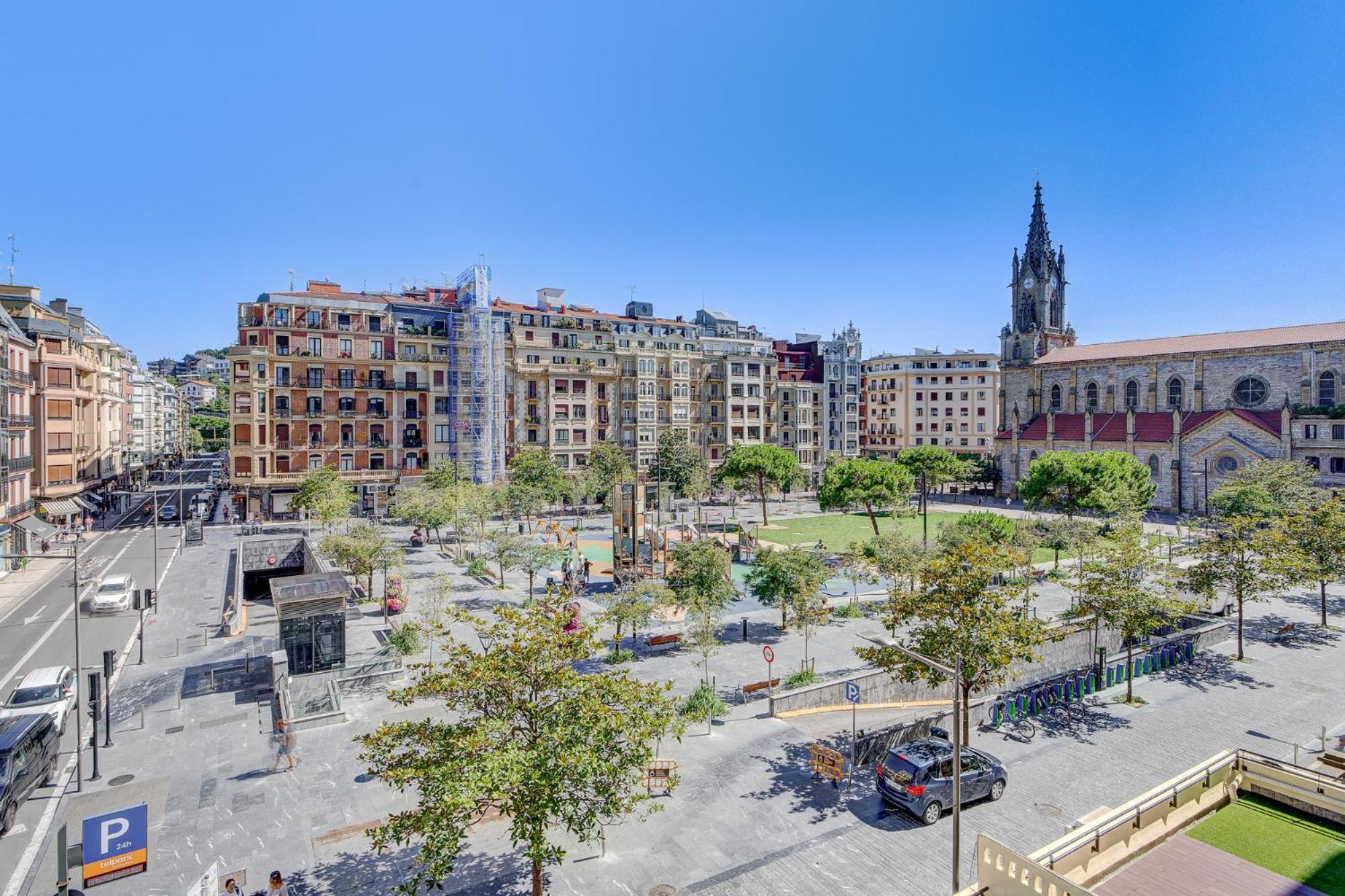 Apartamentos Gran Via By Sanse Holidays Сан-Себастьян Екстер'єр фото