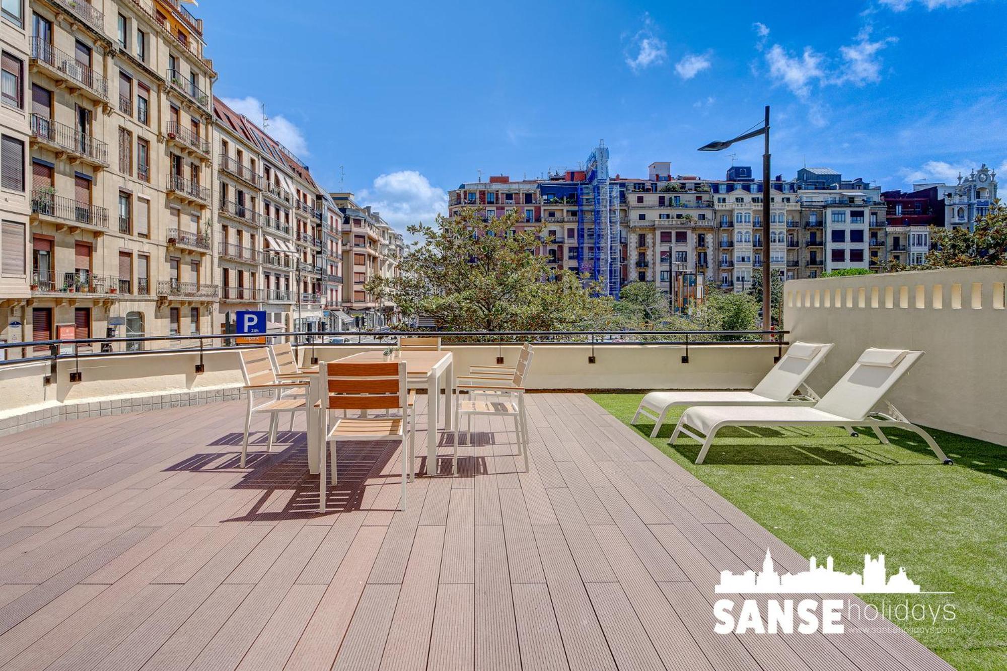 Apartamentos Gran Via By Sanse Holidays Сан-Себастьян Екстер'єр фото